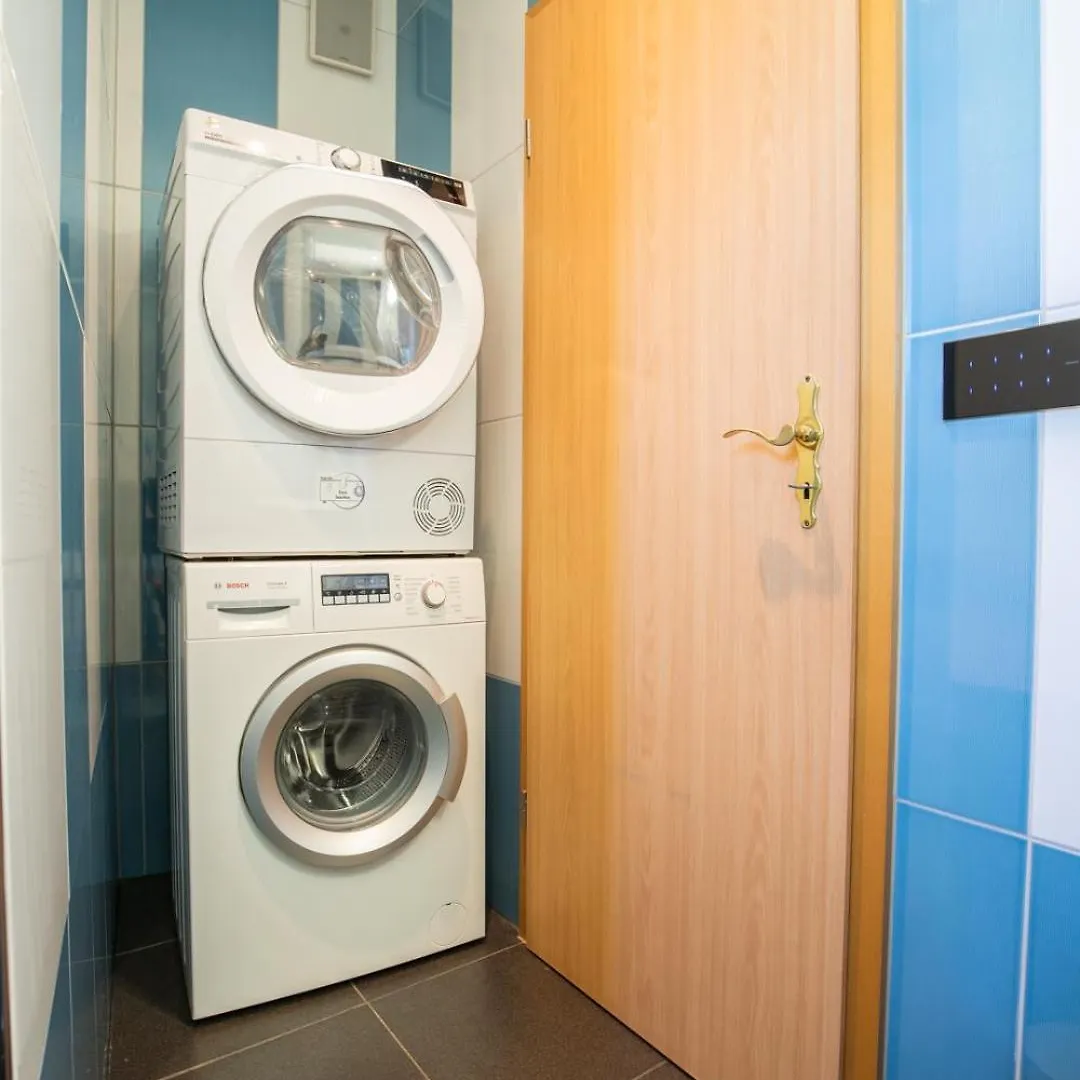 Special Roger F Rabbit 2 Apartment, Roche Towers, 10-Star Basilej