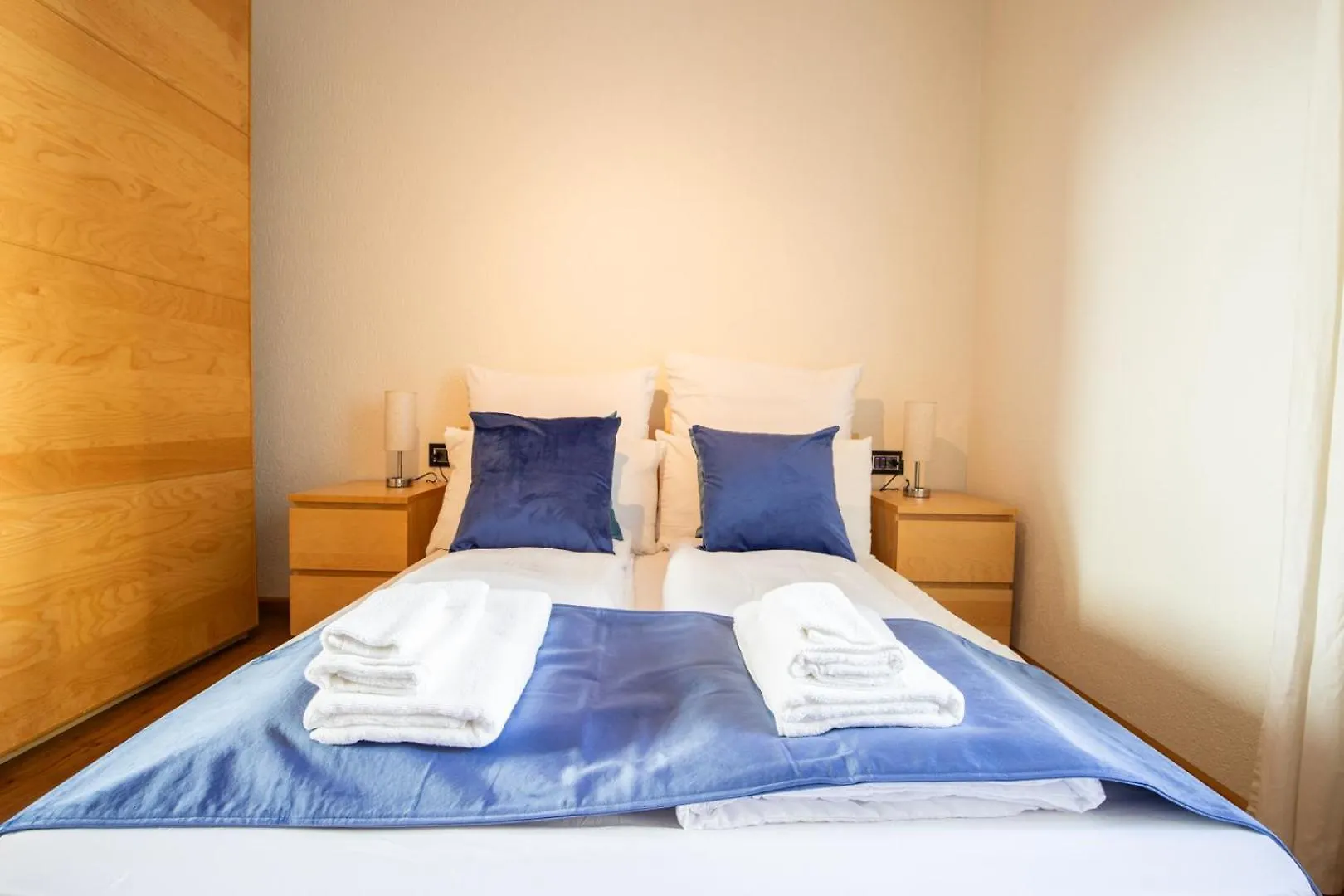 Special Roger F Rabbit 2 Apartment, Roche Towers, 10-Star Basel Apartment